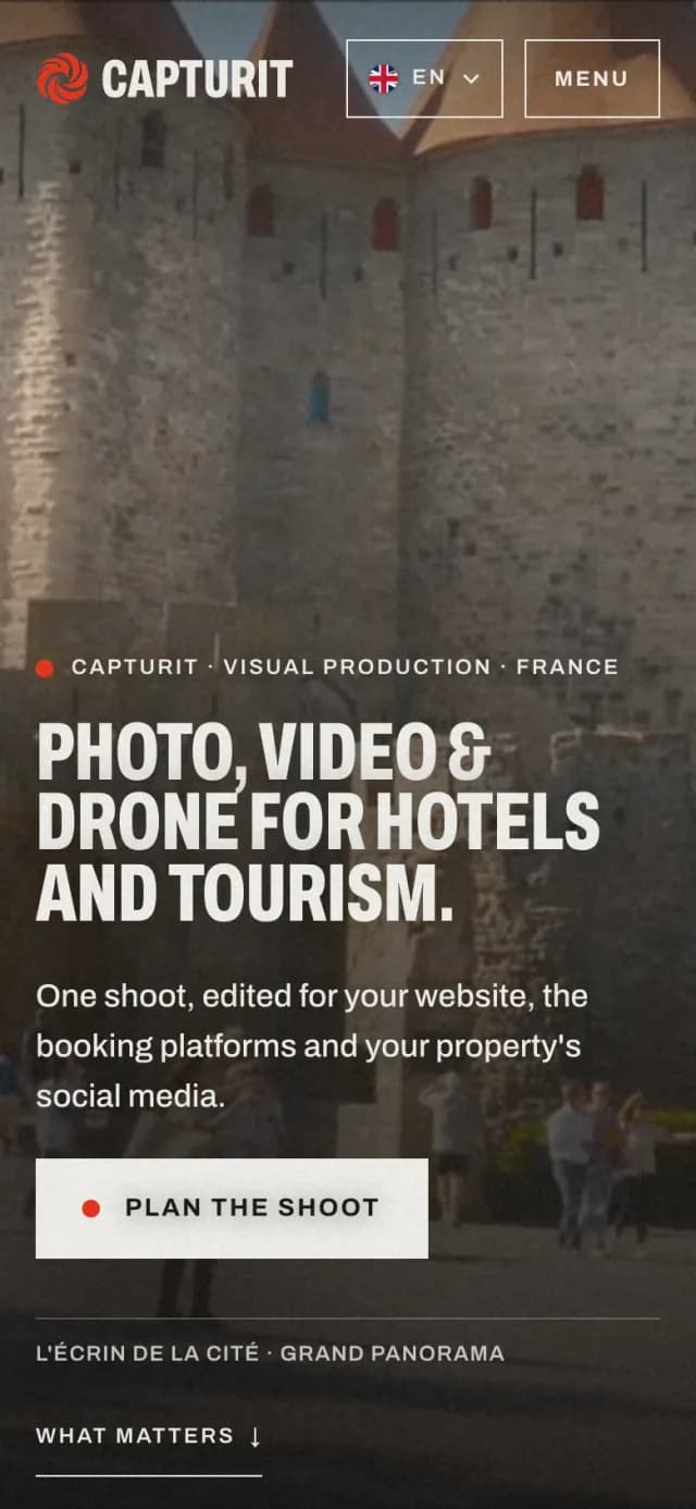 The same Capturit page in English, on a phone